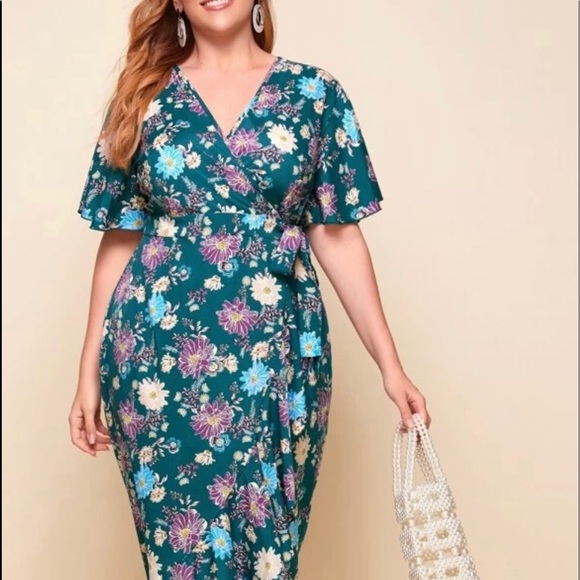 Dresses & Skirts - FLORAL WRAP DRESS NWOT